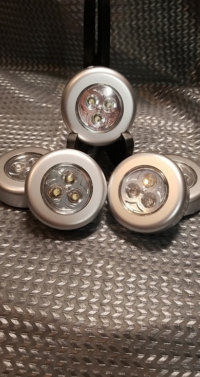 Other - Set of Portable Round LED Puck Lights - You Get 5